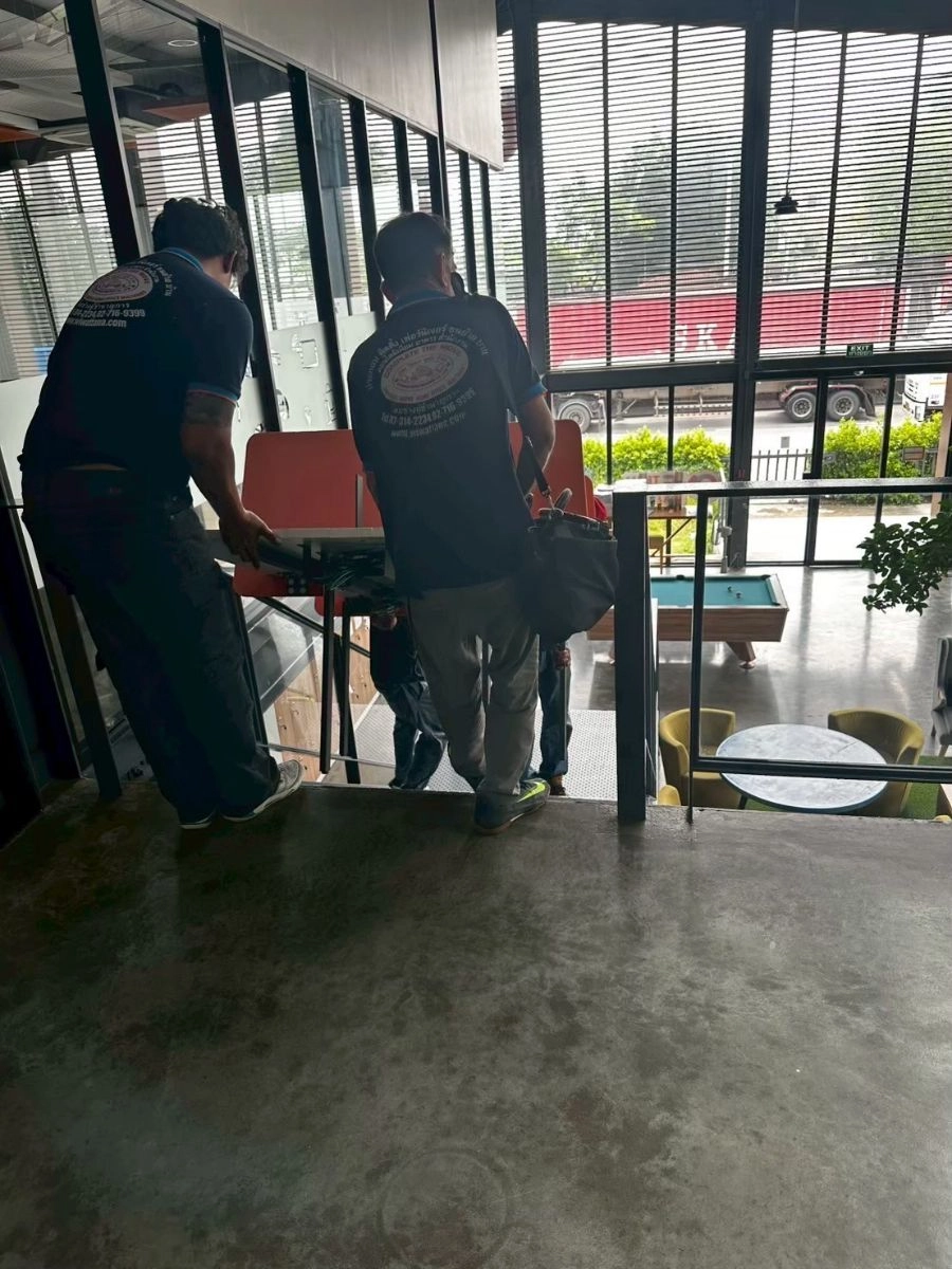 ผลงานการรื้อถอดขนย้ายเฟอร์นิเจอร์ ESSO 1